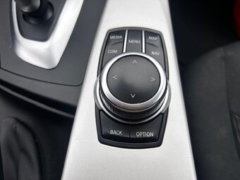 BMW 318d 8AT, 2019, LED, navi, kamera, ZÁRUKA - 15