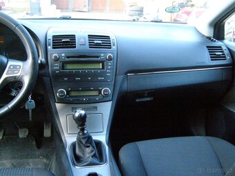 Avensis 1.8i 108kw 130000km 1 majitel 2009 - 15