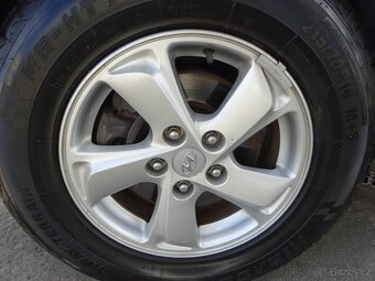 Hyundai ix35 2,0 CRDI - 15