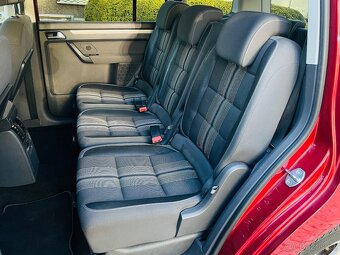 Volkswagen Touran 1.2TSI 77KW 7MÍST MANUÁL VÝHŘEV SERVISKA - 15