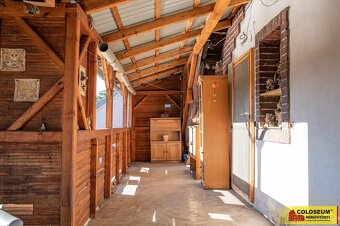 Moravský Krumlov, podkrovní byt 4+1, terasa, zahrada, dílna - 15