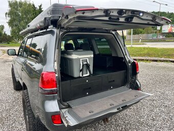 Toyota Landcruiser 200 - 15