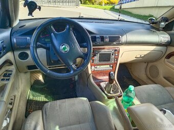 Škoda Superb 2.8 V6 manuál, kůže - 15