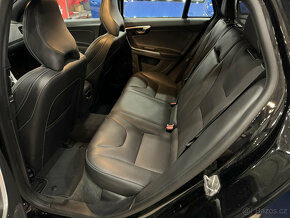 Volvo V60  2.4 D4 AWD 140kW R-Design Momentum AT, rv.2018 - 15