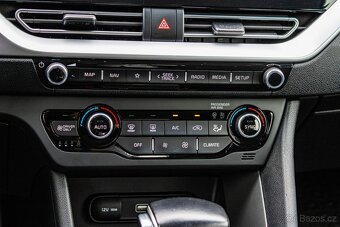Kia Niro 1.6 GDi Plug-in Hybrid Gold A/T 2019 - 15