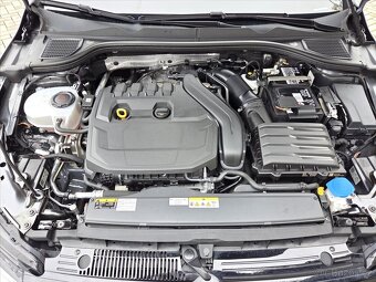 Volkswagen Golf 1,5 eTSi 110kW DSG Life ČR 1.maj 16V eTSi EV - 15