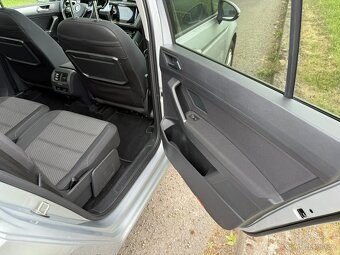 VW Touran 2.0TDi r.v.2020 manuál 110kw panorama el. tažné - 15