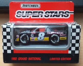 matchbox Chevrolet Lumina varianty - 15