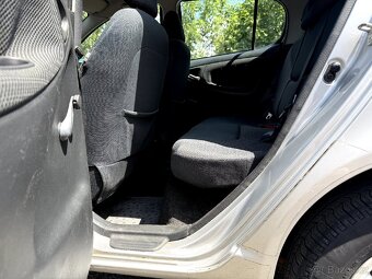 Toyota Yaris 1.3i 64kw AUTOMAT KLIMA - 15