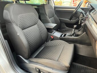 Škoda Superb 2.0tdi 140kw manuál po servisu nehavarované - 15
