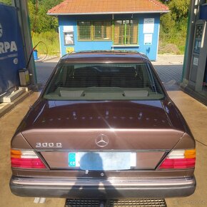 Mercedes Benz w124 300 D - 15