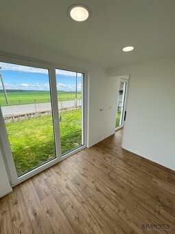 Moderní přemístitelný tiny house 2+kk - 15