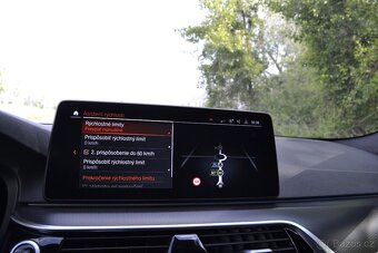 BMW rad 5 Touring 530d xDrive Mpaket LED+ 360 cam Webasto - 15