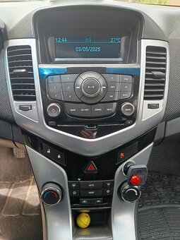 Chevrolet Cruze 2.0 - 15