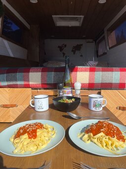 Ford Transit Custom přestavěný na obytný vůz - 15
