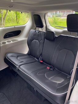 Chrysler Pacifica Limited 3.6 V6 r.v.2023 - 15