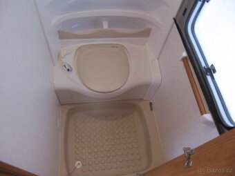 Prodám karavan Hobby 410 sfe,r.v.2007 + mover, markýza ,stan - 15