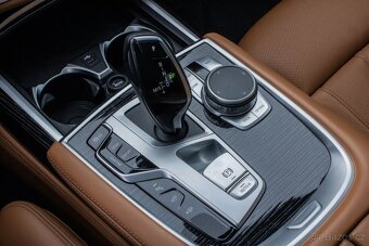 BMW Rad 7 730d xDrive-Vzduch-Pano-Harman-Headup-SoftClose - 15