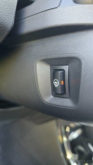 BMW X1 XDrive 2.0d 140kw - maximální výbava - 15