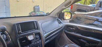 Prodám Chrysler Town Country NOVA CENA - 15