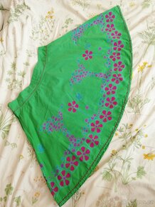 Velmi ženská živě zelená bavlněná dámská sukně s květy, M/L - 15