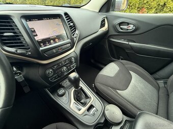 JEEP CHEROKEE 2.0D M-Jet2 125kW AT9°4x4 /133.423km-1.Maj./ - 15