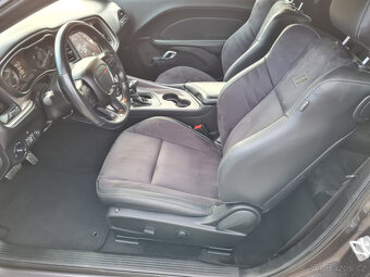 Dodge Challenger RT 5,7 Hemi 2023 Alcantara , DPH - 15