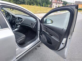 Chevrolet Cruze 1.8, 104kw, 1.majitel, 07/2012 - 15