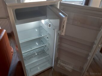 Prodám lednici s mrazákem, v - 122 cm, ODVEZU - 15