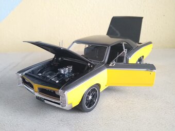 Modely aut 1/18 (Redukce sbírky) - 15