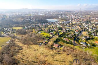 Prodej stavebního pozemku 1738 m2 - 15