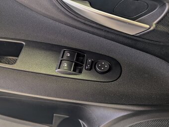 Fiat Punto 1.2i 51kW 1. majitel ČR, KLIMA - 15