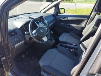 Opel Zafira 1,7 CDTi  7.míst - 15