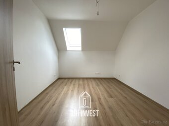 Pronájem domu 5+kk, 139 m2 se zahradou, terasou a balkonem – - 15