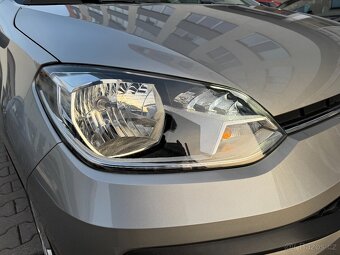 Volkswagen up move up 1.0 MPI 48kW 46tkm DAB Isofix Clima - 15