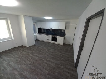 Pronájem bytu 3+kk s balkonem - Hodonín - 15