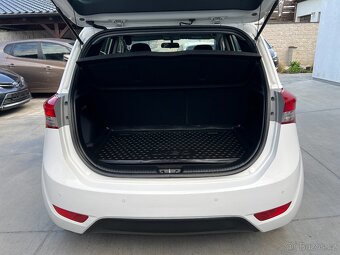 HYUNDAI ix20 1.4i 66 KW 1.MAJ.PDC VYHŘ.SED.2x KOLA 49000km - 15