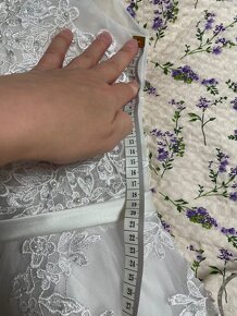 Boho svatební šaty s krajkou - 15