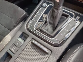 VW Passat B8 Variant 2.0TDI 110kW DSG 89tkm Matrix ACC Tažné - 15