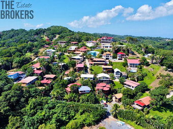 Two Story Wooden Home Czech Village, Roatan - 15