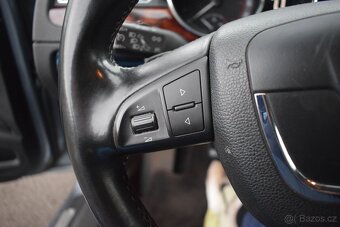 Škoda Superb 2,0TDi DSG,PLNÁ VÝBAVA - 15