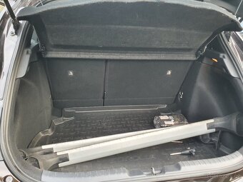 Toyota Corolla 1.8i Hybrid - 15