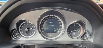 Mercedes-Benz E 350 V6 - 15