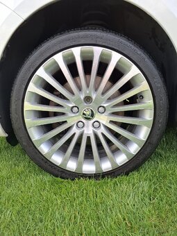 Škoda Superb II kombi, 2.0Tdi 103Kw DSG 2012 - 15