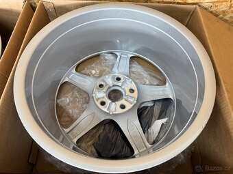 ORIGINÁLNÍ ALU KOLA OPEL INSIGNIA 19x8.5J 1325840 5X120 67,1 - 15