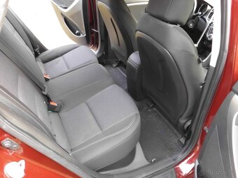 hyundai i30 combi 10.2016-1.6b-88kw-94000km-stk do 1/2027 - 15