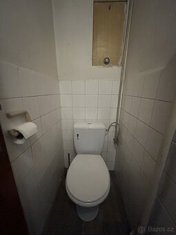 Prodej vyčleněné bytové jednotky v RD s parkovacími místy a  - 15