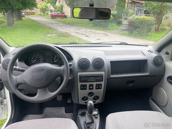 Dacia Logan 1,4 MPI - 15