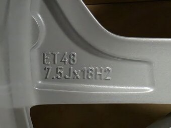 originál alu ŠKODA Octavia IV Avior 7,5x18" 5x112 ET48 R18 - 15