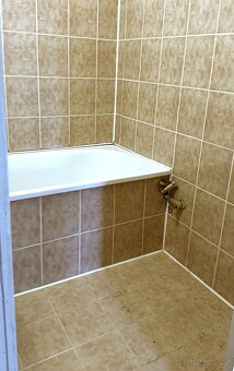 Prodej 3+1 OV - Poruba, ul. J. Ziky, 81 m2, balkon. Dohoda - 15